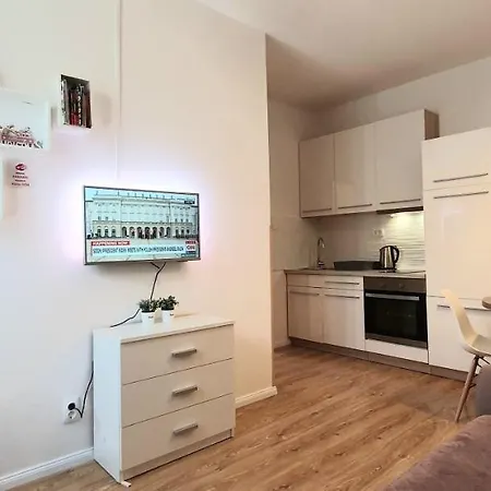 Heritage Stone Apartment *