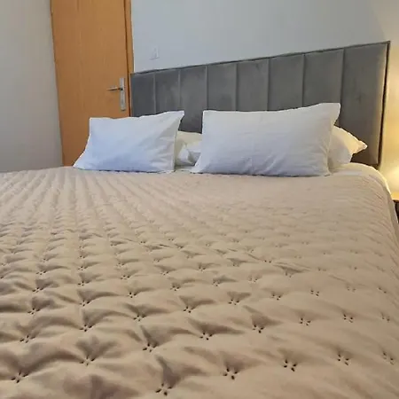 Heritage Stone Apartament *